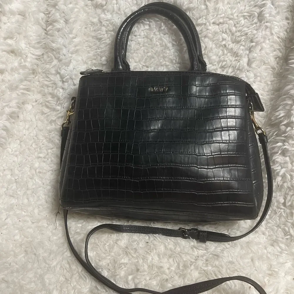 Dkny synthetic black